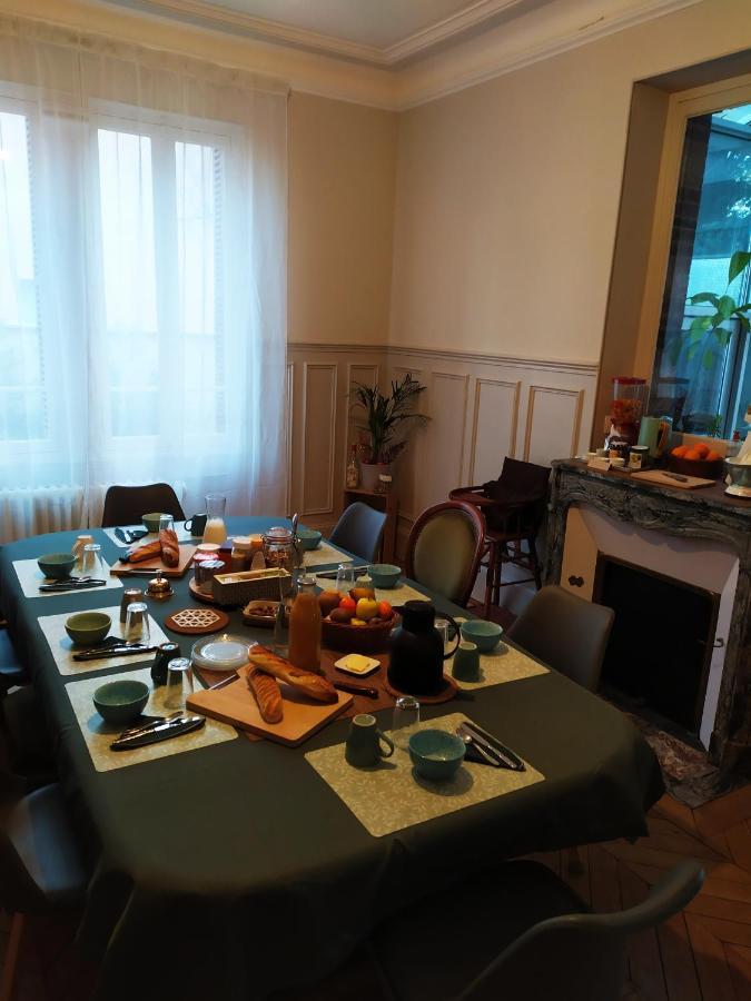 Bed and Breakfast L'Echappee Belle Шартр Экстерьер фото